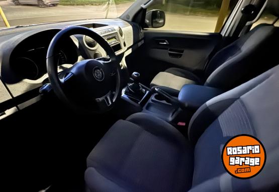 Camionetas - Volkswagen Armarok 2.0 Tdi Highline 2011 Diesel 300000Km - En Venta