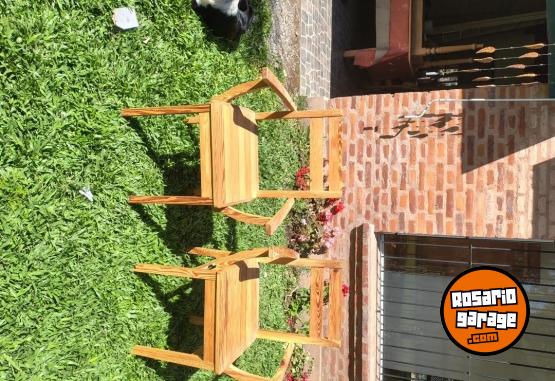 Hogar - Mesa de pinotea y dos sillones de pinotea - En Venta