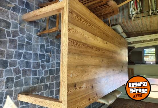 Hogar - Mesa de pinotea y dos sillones de pinotea - En Venta