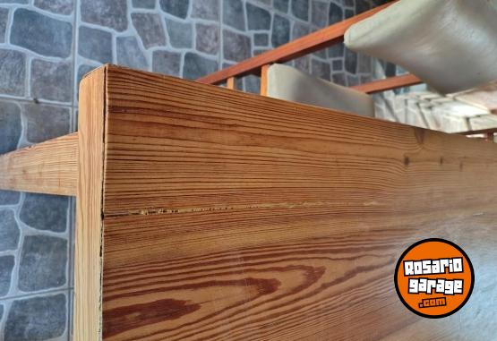 Hogar - Mesa de pinotea y dos sillones de pinotea - En Venta