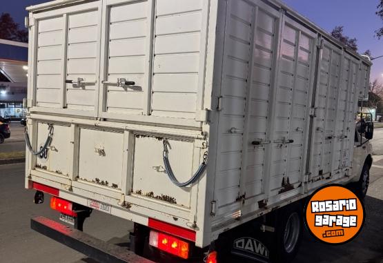 Camiones y Gras - F4000/2005 Disel Cummins - En Venta