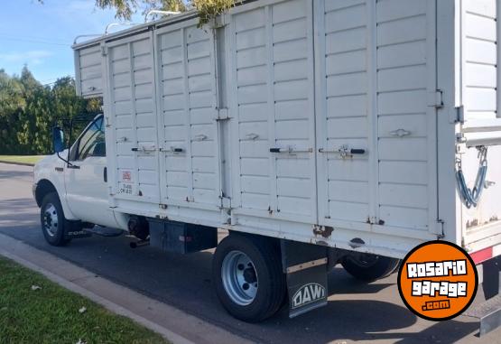 Camiones y Gras - F4000/2005 Disel Cummins - En Venta