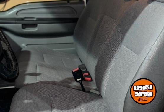 Camiones y Gras - F4000/2005 Disel Cummins - En Venta