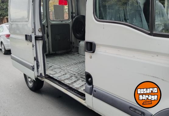 Camionetas - Renault Master 2012 Diesel 295000Km - En Venta
