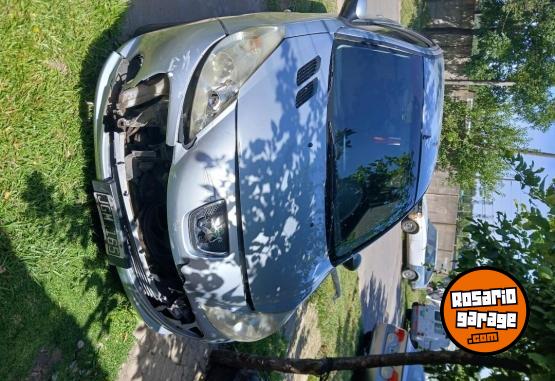 Autos - Peugeot Compac 1.9 2010 Diesel 240Km - En Venta