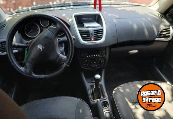 Autos - Peugeot Compac 1.9 2010 Diesel 240Km - En Venta