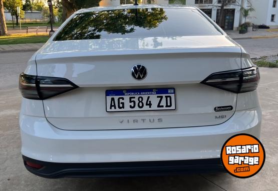 Autos - Volkswagen Virtus 2024 Nafta 4000Km - En Venta