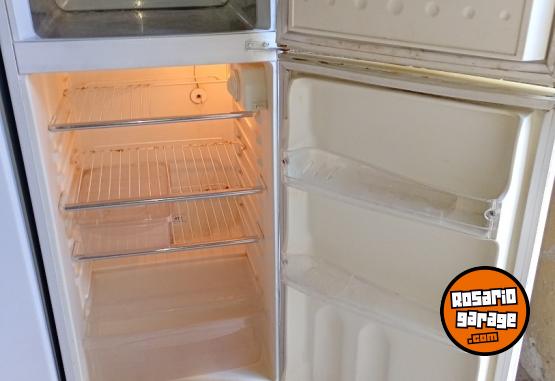 Otros - Heladera con freezer - En Venta