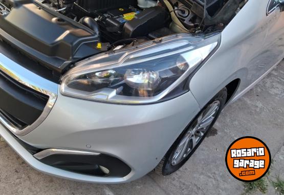 Autos - Peugeot Feline 5 ptas 2016 Nafta 81800Km - En Venta