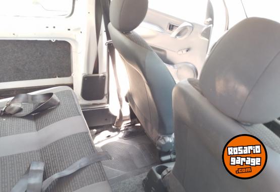 Utilitarios - Citroen Berlingo 2018 Nafta 110000Km - En Venta