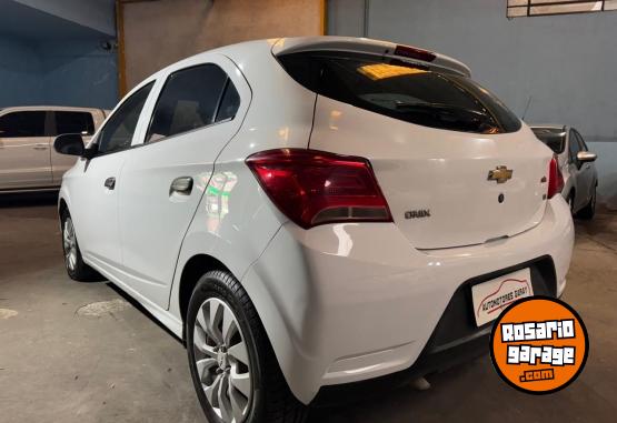 Autos - Chevrolet onix 2017 Nafta 90000Km - En Venta