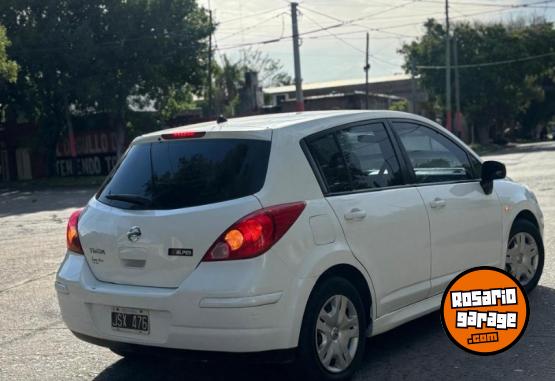 Autos - Nissan TIIDA 2011 Nafta 130000Km - En Venta