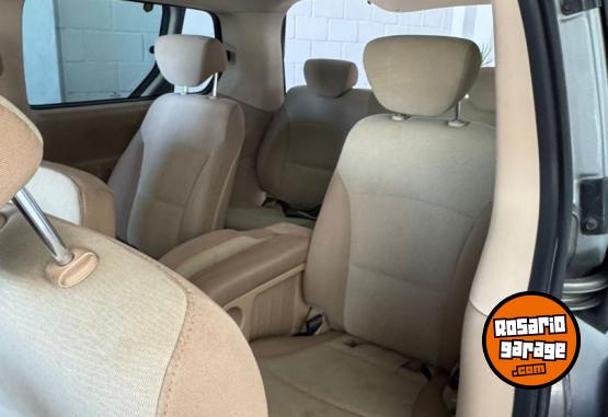 Utilitarios - Hyundai TRANSPORTE DE PASAJEROS 2011 Diesel 100667Km - En Venta