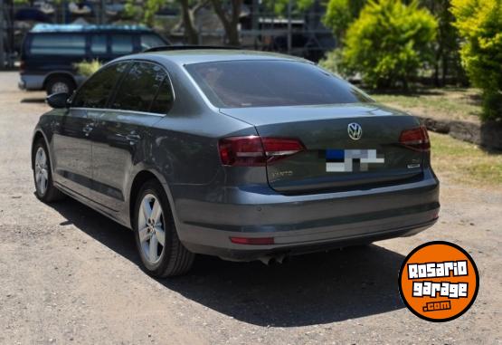 Autos - Volkswagen Vento 2017 Nafta 93000Km - En Venta