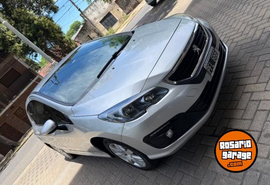 Autos - Peugeot 308 2015 Nafta 45000Km - En Venta