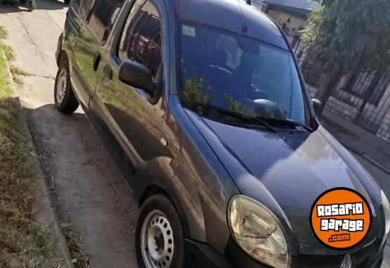 Utilitarios - Renault Kangoo 2014 Nafta 137700Km - En Venta