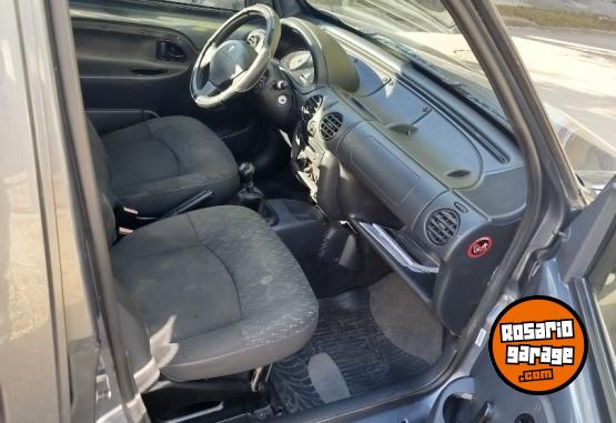 Utilitarios - Renault Kangoo 2014 Nafta 137700Km - En Venta