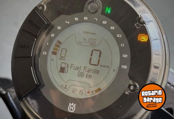 Motos - Husqvarna Vitpilen 401 2021 Nafta 4100Km - En Venta