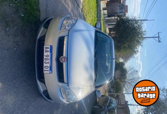 Autos - Fiat Siena 2016 GNC 135000Km - En Venta