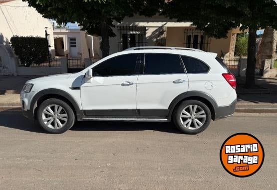 Camionetas - Chevrolet Captiva 2017 Diesel 155000Km - En Venta