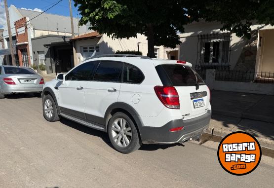 Camionetas - Chevrolet Captiva 2017 Diesel 155000Km - En Venta