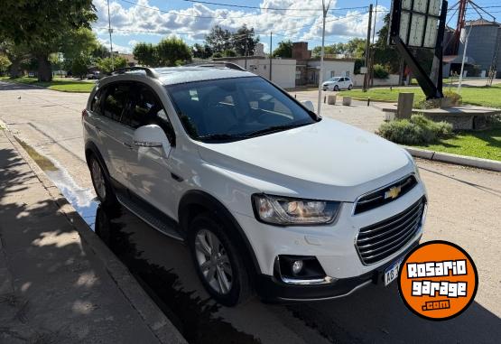 Camionetas - Chevrolet Captiva 2017 Diesel 155000Km - En Venta