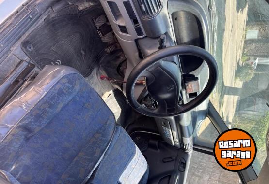 Utilitarios - Peugeot Expert 2001 Nafta 111111Km - En Venta