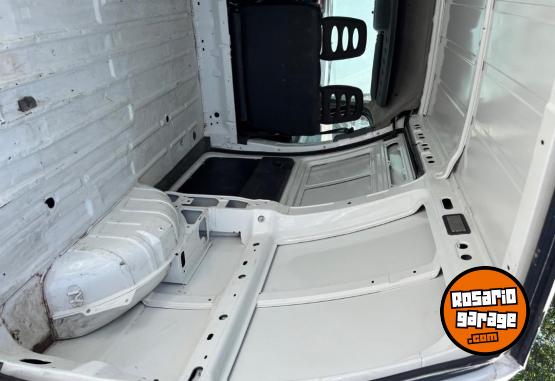 Utilitarios - Peugeot Expert 2001 Nafta 111111Km - En Venta