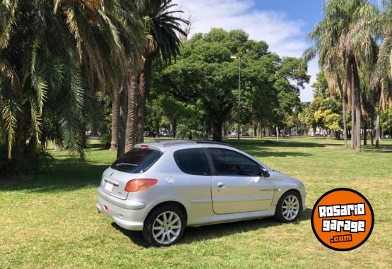 Autos - Peugeot 206 QUIKSILVER 2006 Nafta 180000Km - En Venta