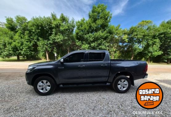 Camionetas - Toyota HILUX 2.8 SRV 2017 Diesel 150000Km - En Venta