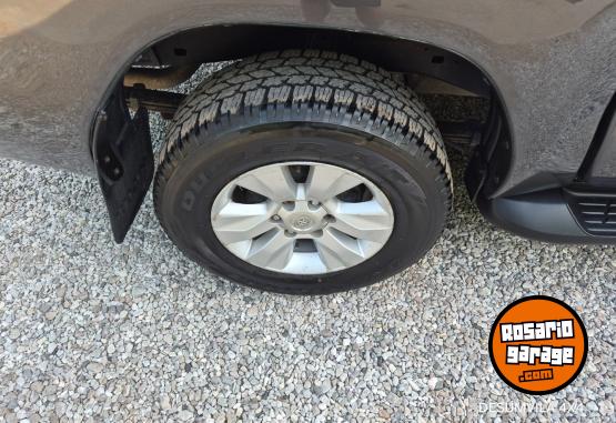 Camionetas - Toyota HILUX 2.8 SRV 2017 Diesel 150000Km - En Venta