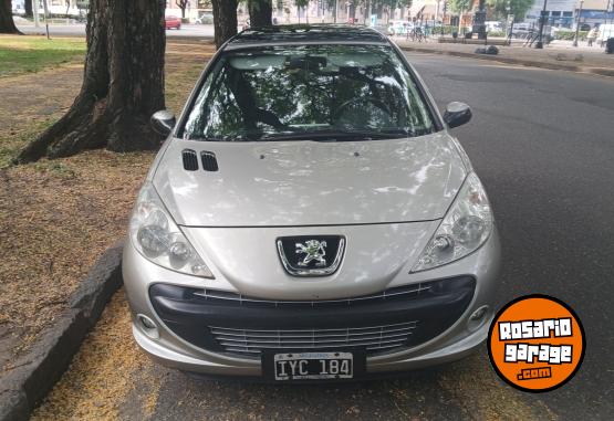Autos - Peugeot 207 XT 2010 Nafta 76000Km - En Venta