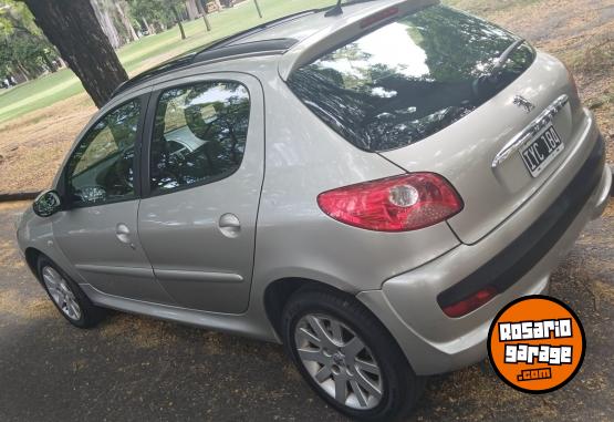 Autos - Peugeot 207 XT 2010 Nafta 76000Km - En Venta