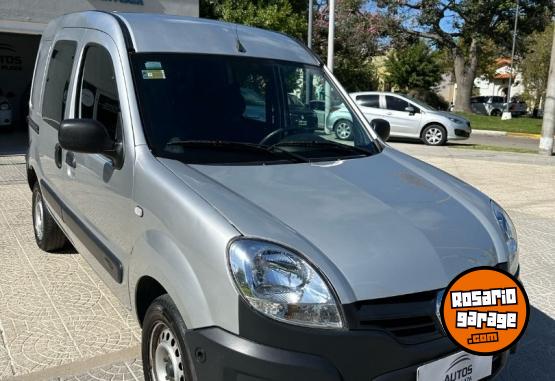 Utilitarios - Renault Kangoo confort 1.6 2018 Nafta 120000Km - En Venta