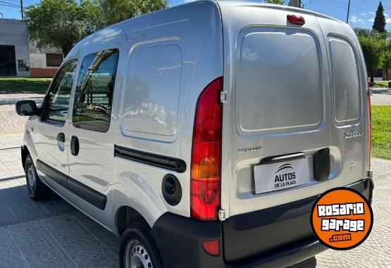 Utilitarios - Renault Kangoo confort 1.6 2018 Nafta 120000Km - En Venta