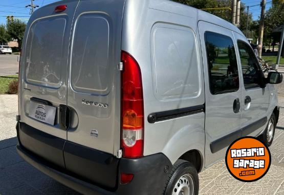 Utilitarios - Renault Kangoo confort 1.6 2018 Nafta 120000Km - En Venta