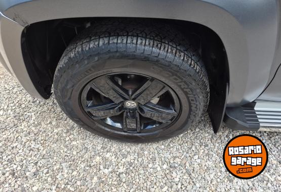 Camionetas - Volkswagen AMAROK 4X4 HIGHLINE AT 2020 Diesel 100000Km - En Venta