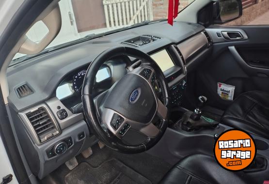 Camionetas - Ford Ranger xlt 2017 Diesel 140000Km - En Venta