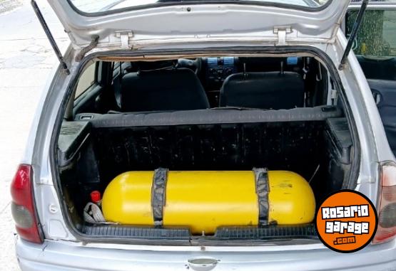 Autos - Chevrolet Corsa 2000 GNC 300000Km - En Venta