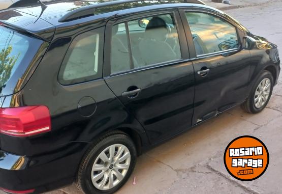 Autos - Volkswagen Suran 2015 GNC 111111Km - En Venta