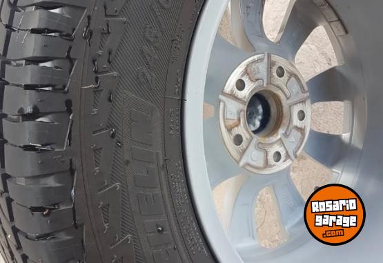 Camionetas - Volkswagen Amarok confort 2023 Diesel 222Km - En Venta