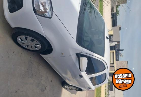 Autos - Toyota Etios 2023 Nafta 45000Km - En Venta