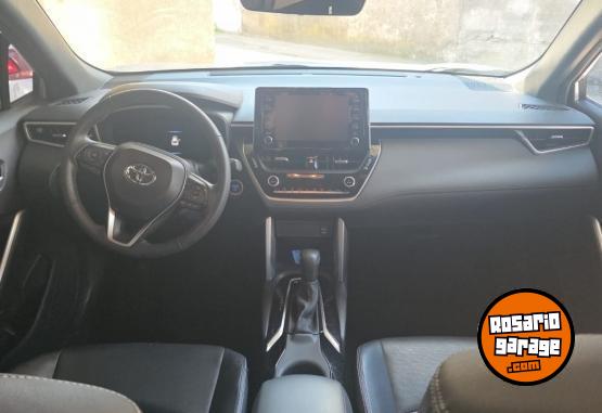 Autos - Toyota COROLLA CROSS SEC 2021 Electrico / Hibrido 77543Km - En Venta