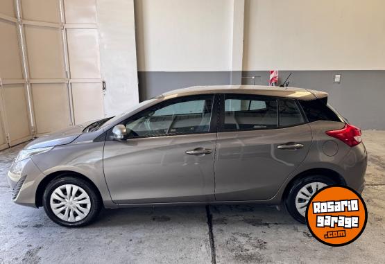 Autos - Toyota YARIS 1.5 XS 6M/T 2020 Nafta 90000Km - En Venta