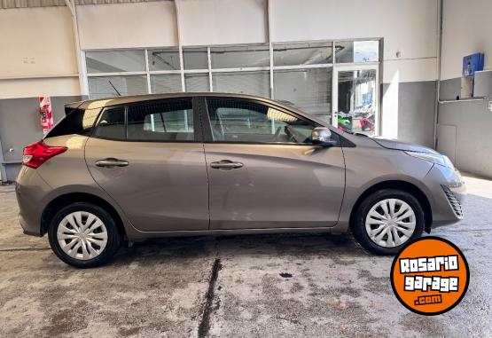 Autos - Toyota YARIS 1.5 XS 6M/T 2020 Nafta 90000Km - En Venta