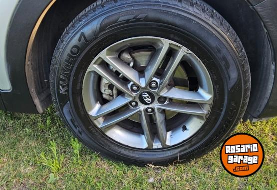 Camionetas - Hyundai SANTA FE 2.4 SORENTO 2017 Nafta 137000Km - En Venta