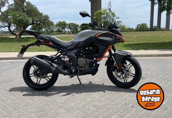 Motos - Voge 300 2022 Nafta 3400Km - En Venta