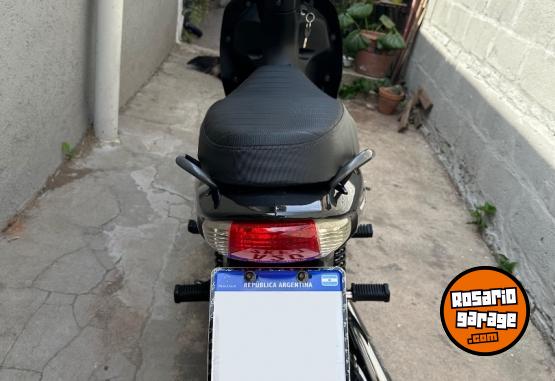 Motos - Motomel Blitz Plus 2024 Nafta 7300Km - En Venta