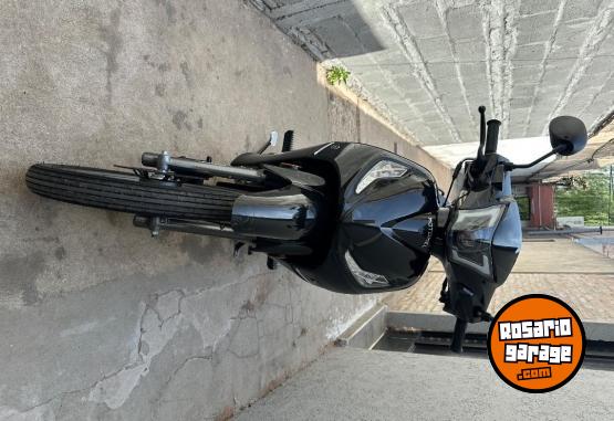 Motos - Motomel Blitz Plus 2024 Nafta 7300Km - En Venta