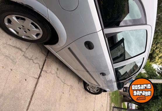 Autos - Chevrolet Meriva 2005 GL 2005 Nafta 164000Km - En Venta
